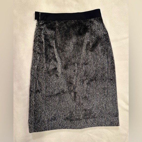 Milin Silver Faux-Fur Mini Skirt Small - Picture 3 of 4